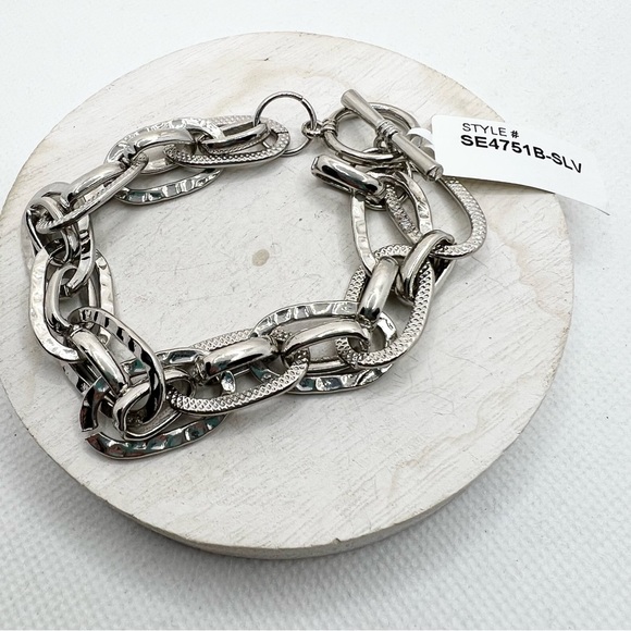 Adia Kibur Silver Link T Clasp Bracelet - Picture 2 of 7
